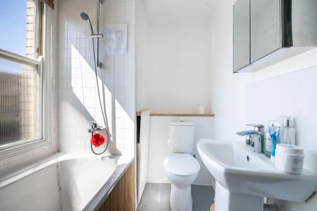 Guest house Bright Spacious Double Bedroom London United Kingdom